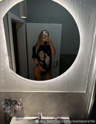 Paola Parente nude photo 21