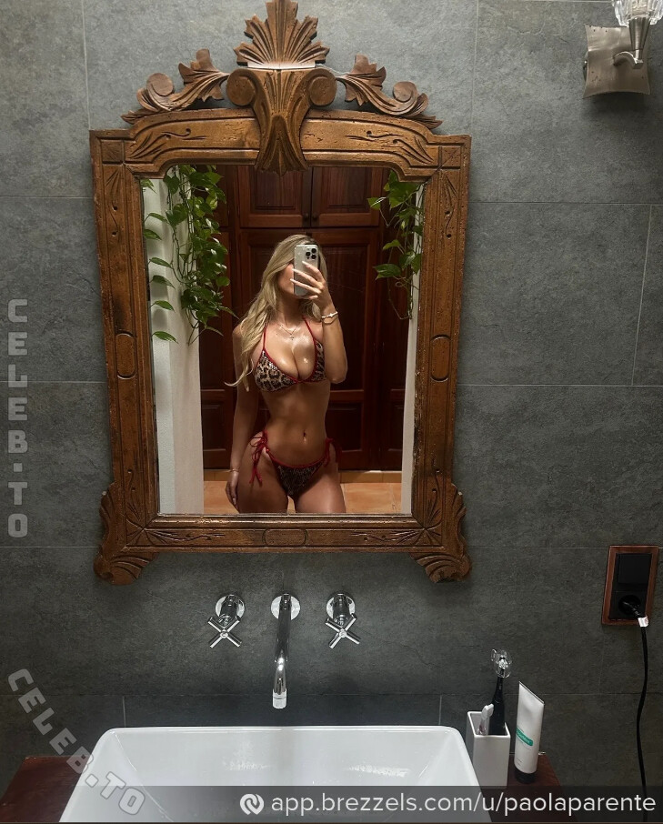 Paola Parente nude photo 11
