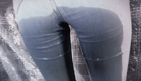 Paradise Jessie – Wetting my Jeans through Pantyhose all the way to the Sneakers. getting Peed on