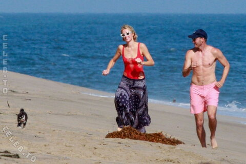 Paris Hilton nude photo 26