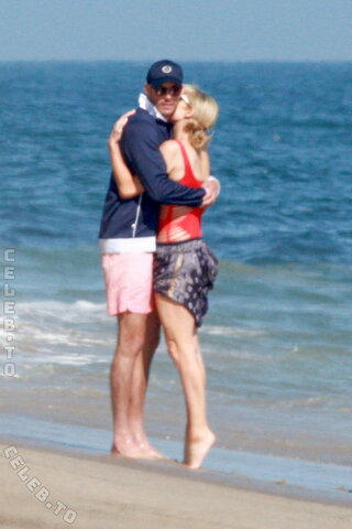 Paris Hilton nude photo 23