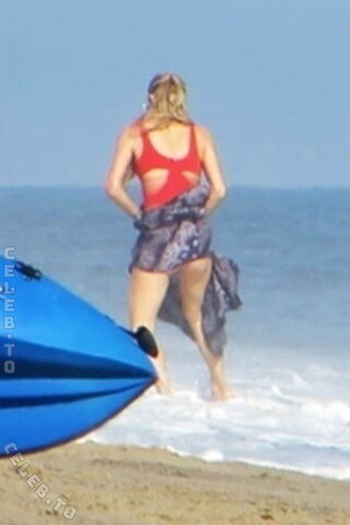 Paris Hilton nude photo 21