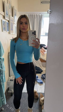 Pariya Carello Sexy (4 photos)