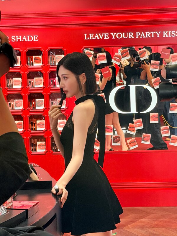 Park Soo-young nude photo 15