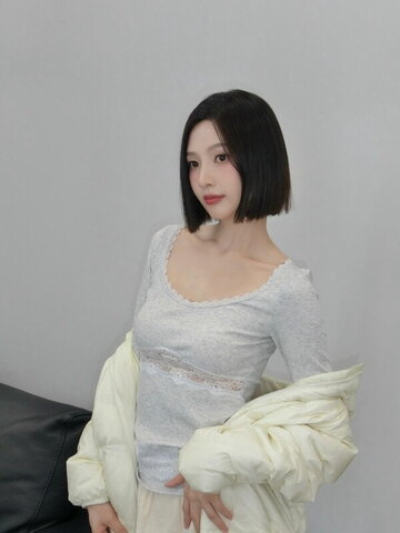 Park Soo-young nude photo 13