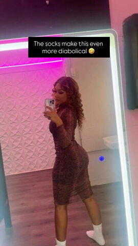 Parker McKenna Posey nude photo 6
