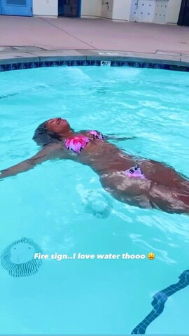 Parker McKenna Posey nude photo 1