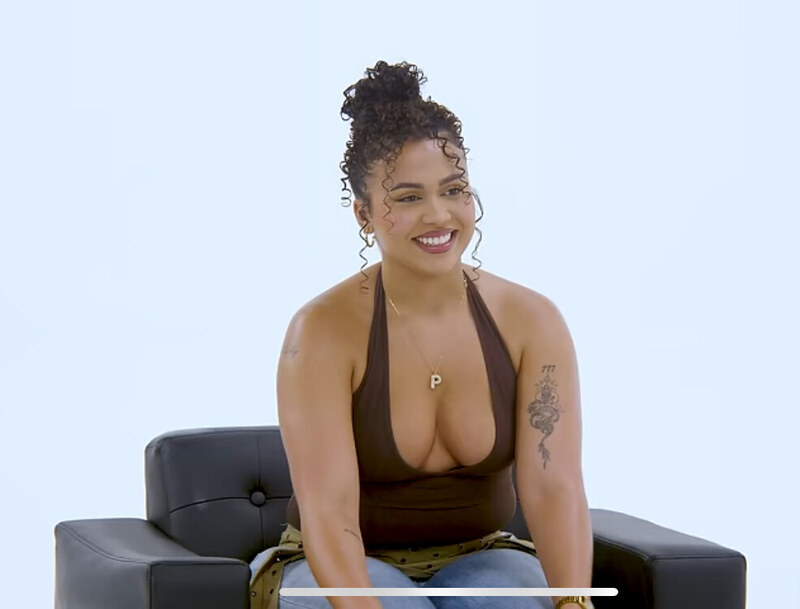 Paryssreynolds nude photo 8
