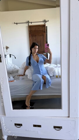 Pati Valpati nude photo 10