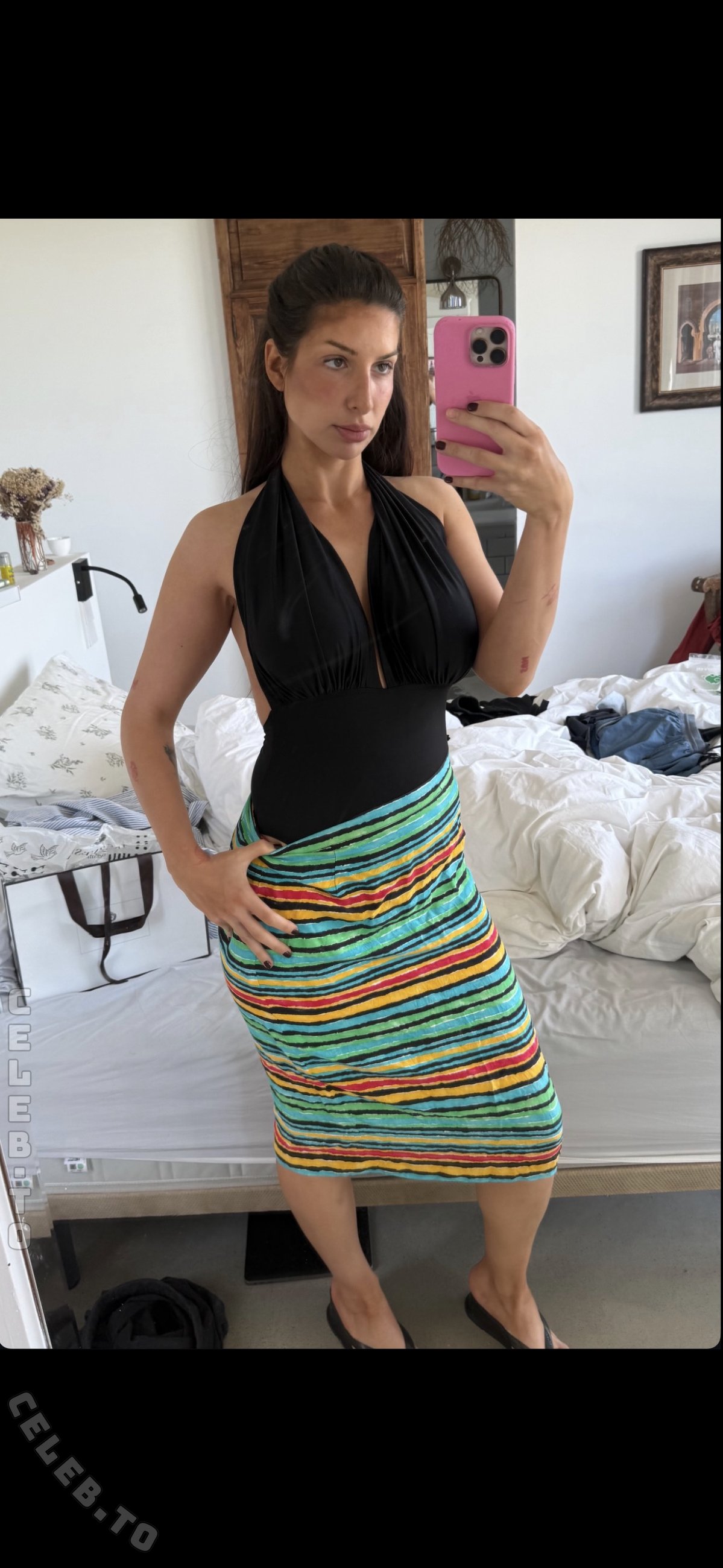 Pati Valpati nude photo 1