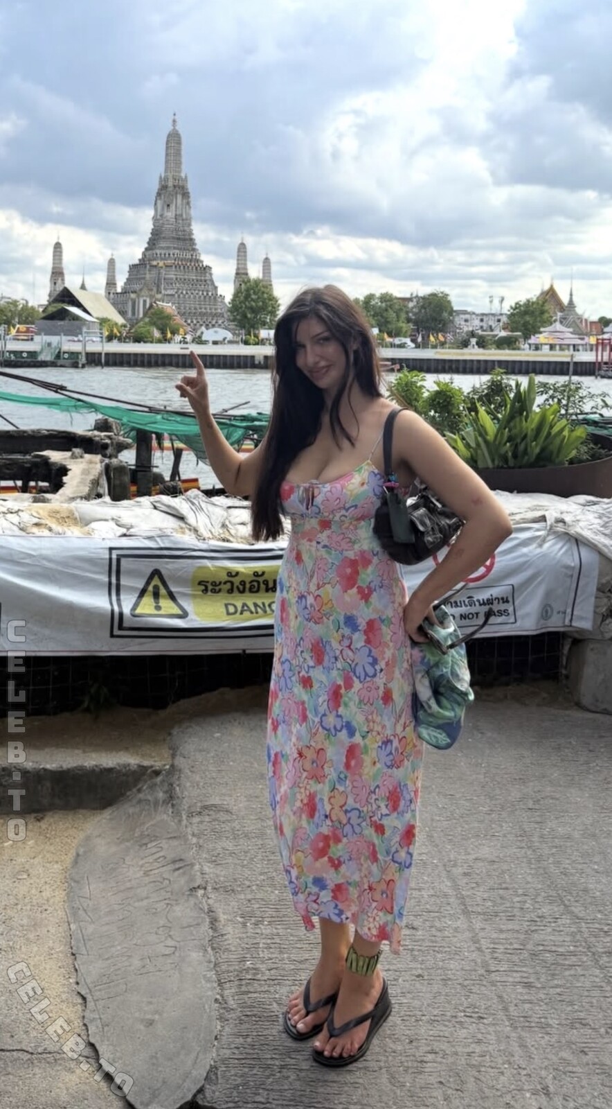 Pati Valpati nude photo 3