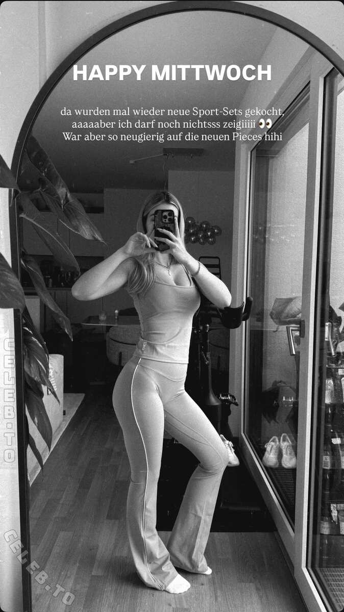 Paula Doeringer nude photo 1