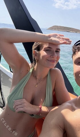Paula Doeringer Sexy (1 photo)