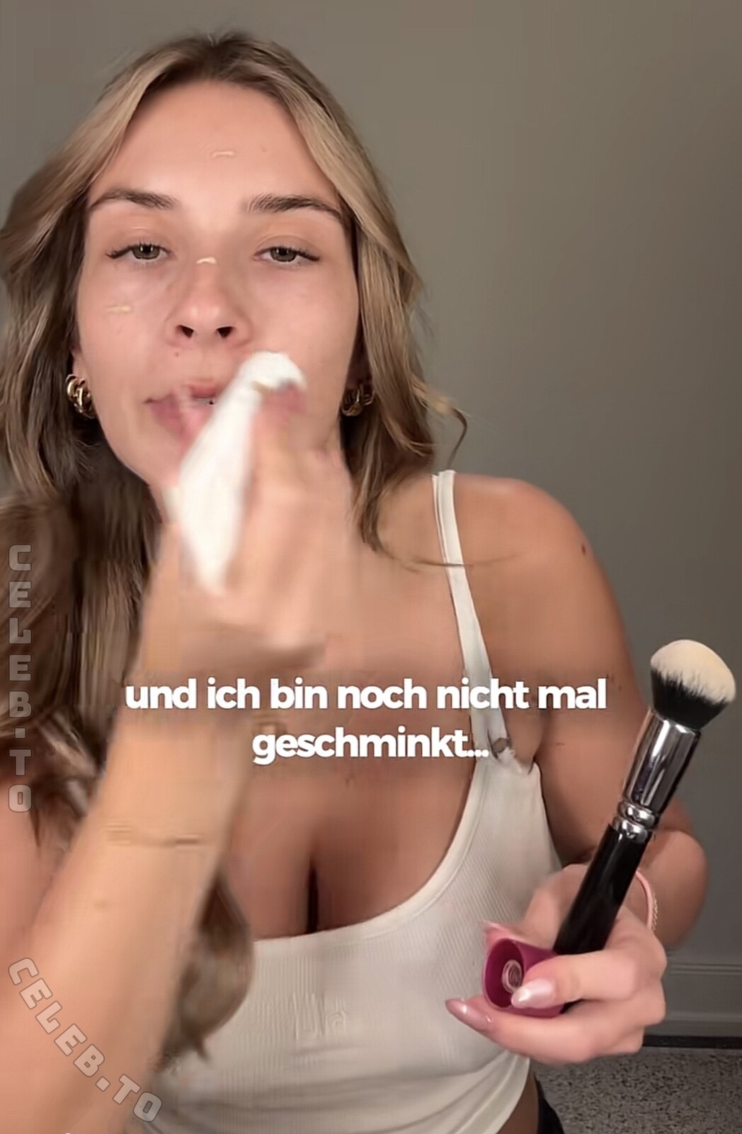 Paula Doeringer nude photo 16