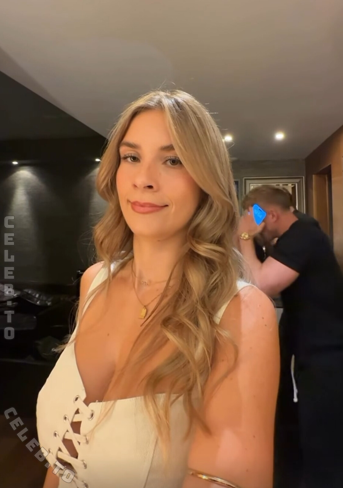 Paula Doeringer nude photo 2
