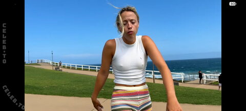 Paula Enzweiler nude photo 13