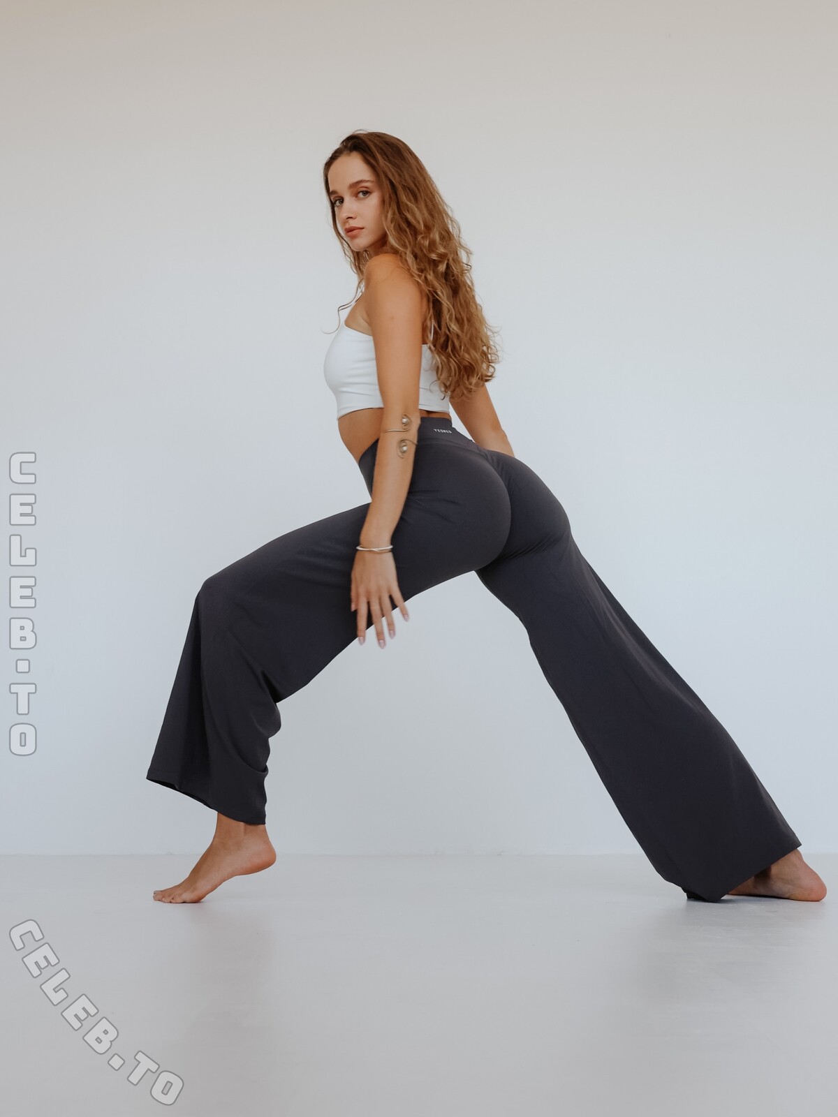 Paula Josie nude photo 3