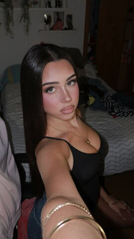 Paula Pereira nude photo 9