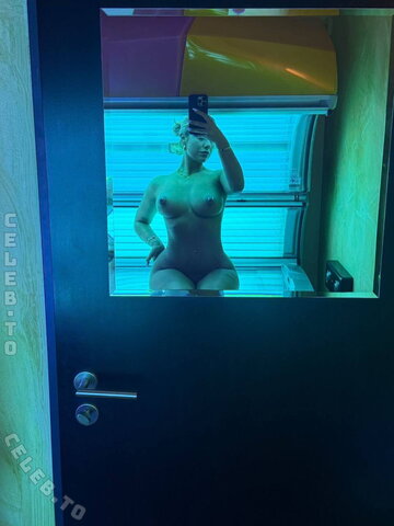 Paula Schubart nude photo 9