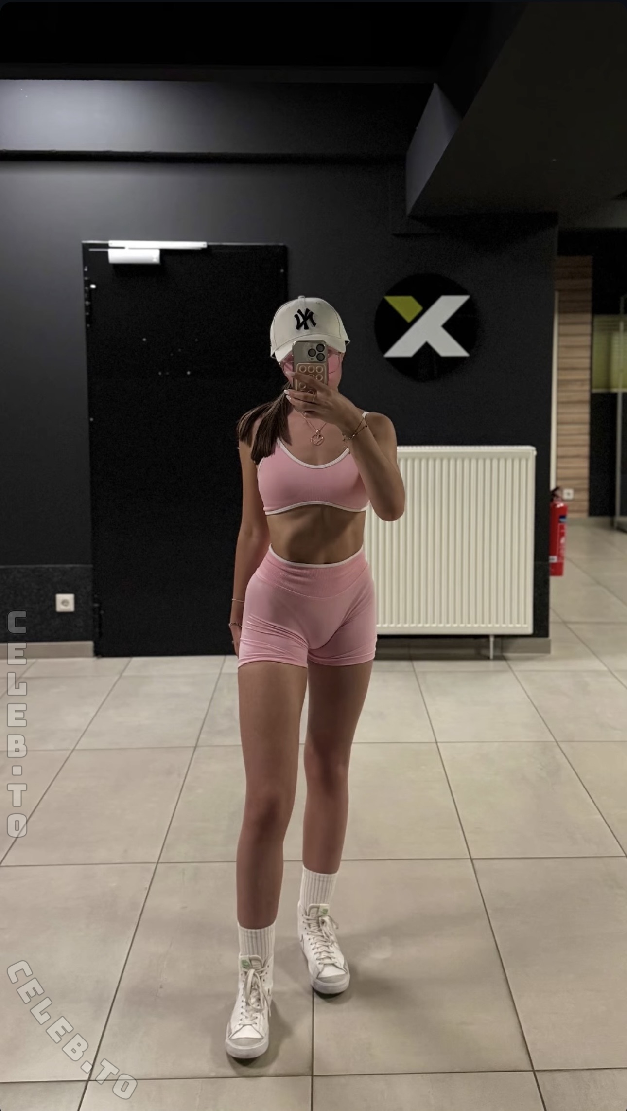 Paula.hfa nude photo 2