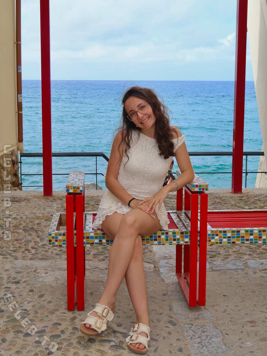 Paula.hfa nude photo 5