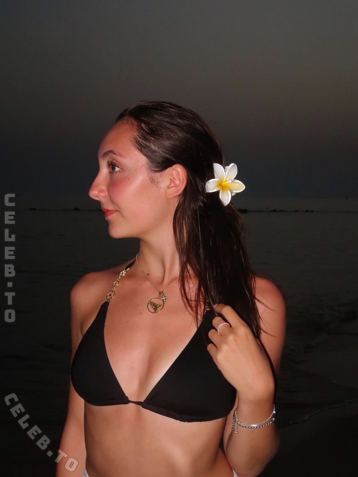 Paula.hfa nude photo 2