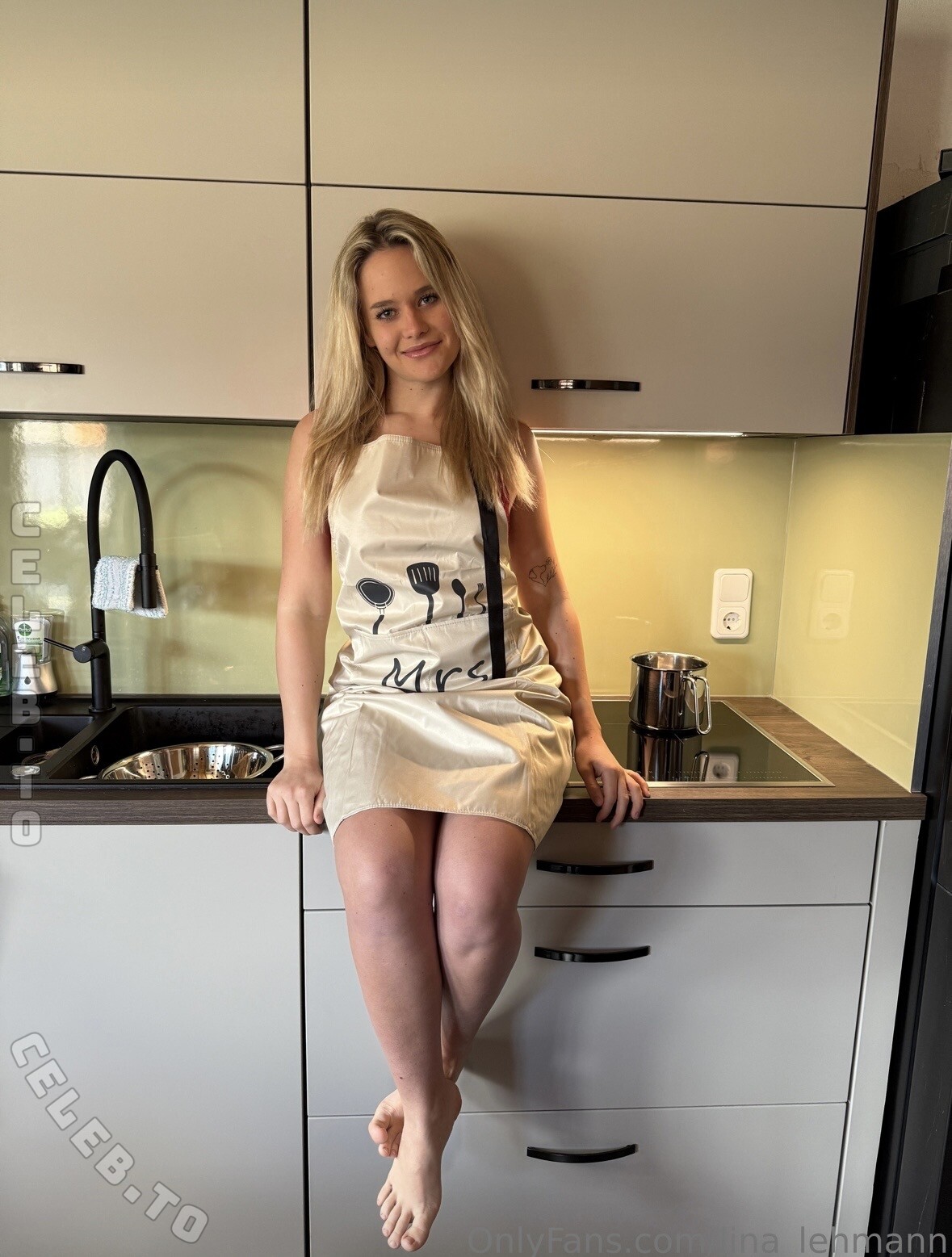 paulaklein nude photo 5