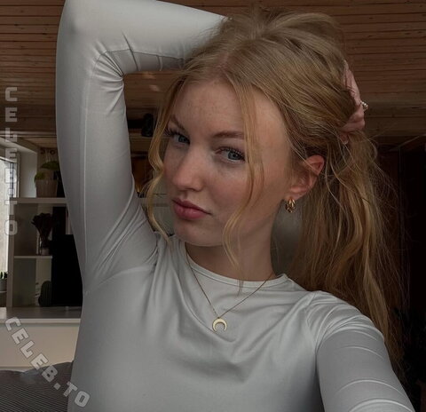 Pauliie_03 nude