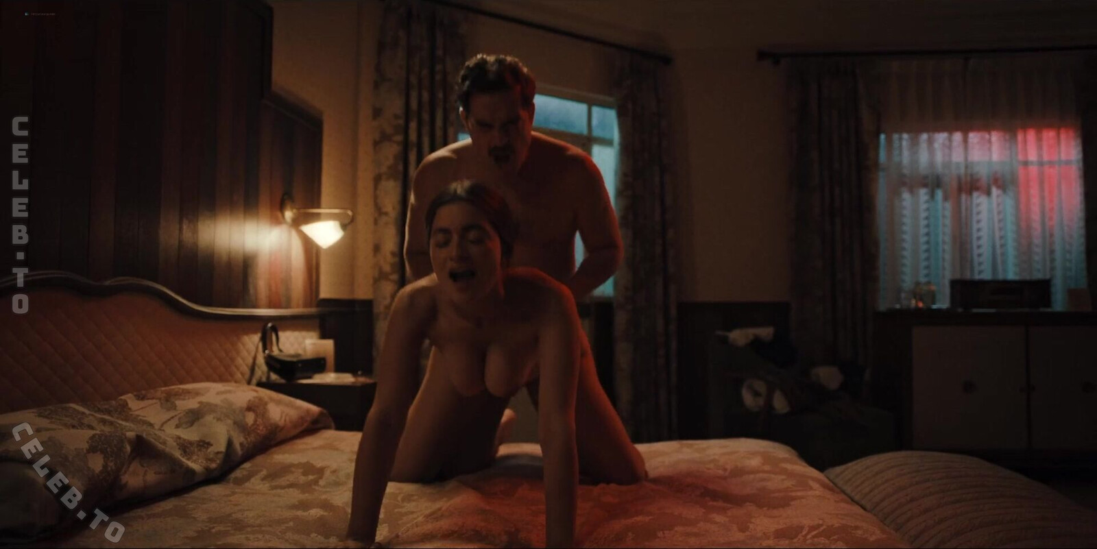 Paulina Gaitan nude photo 7