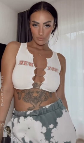 Paulina Ljubas nude photo 4