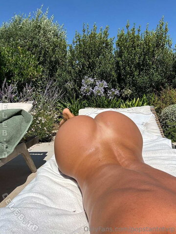Pauline Tantot nude photo 3