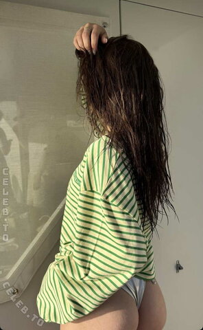 Paulinebtk nude photo 10