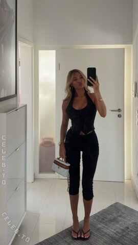 Payton Ramolla Sexy (1 photo)