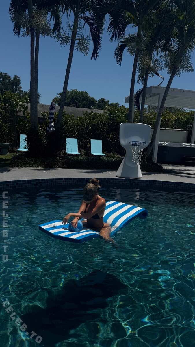 Payton Ramolla nude photo 1