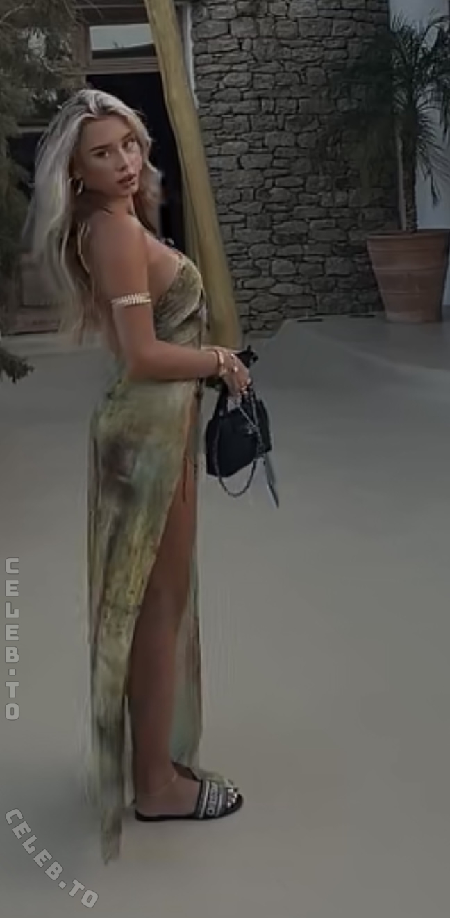 Payton Ramolla nude photo 3