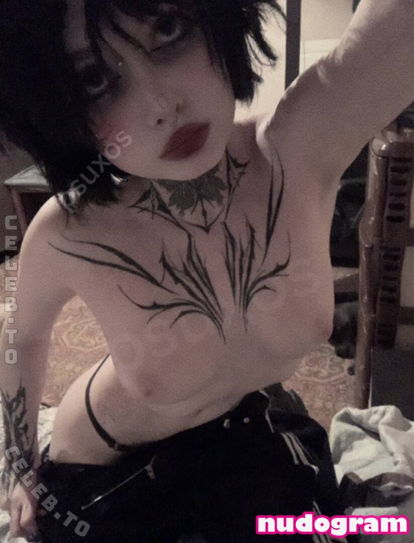 Pcuxos nude photo 11