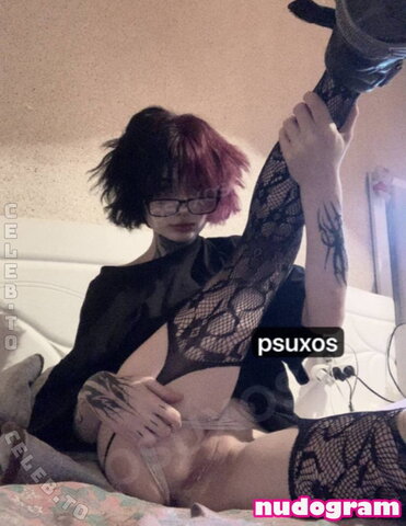 Pcuxos nude photo 14