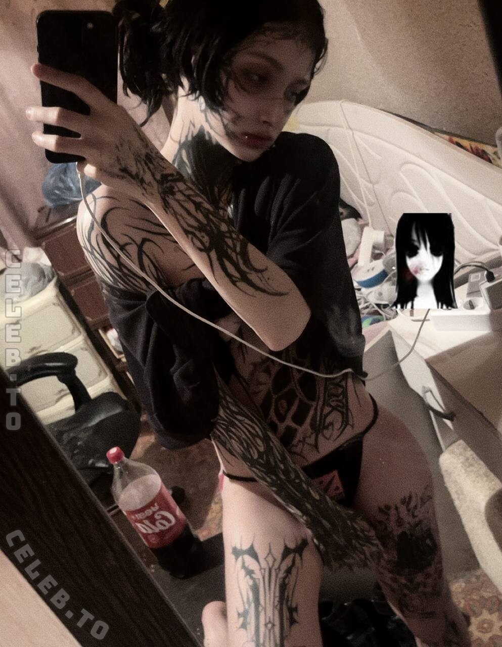 Pcuxos nude photo 25