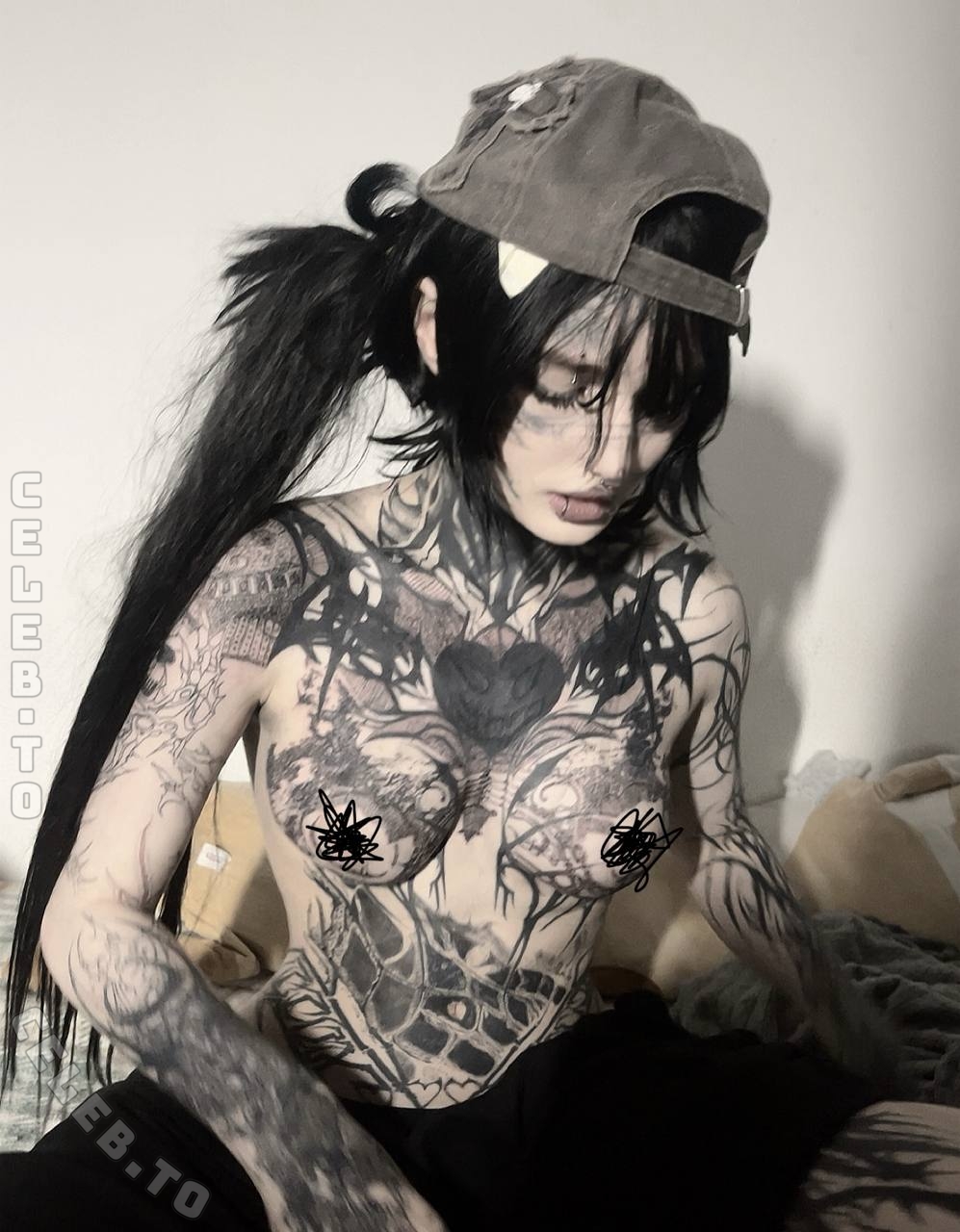 Pcuxos nude photo 9