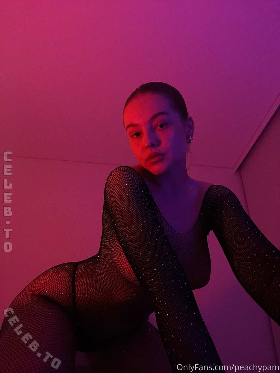 peachypam nude photo 5