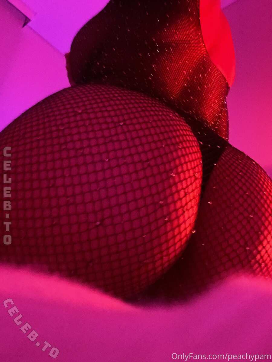 peachypam nude photo 6