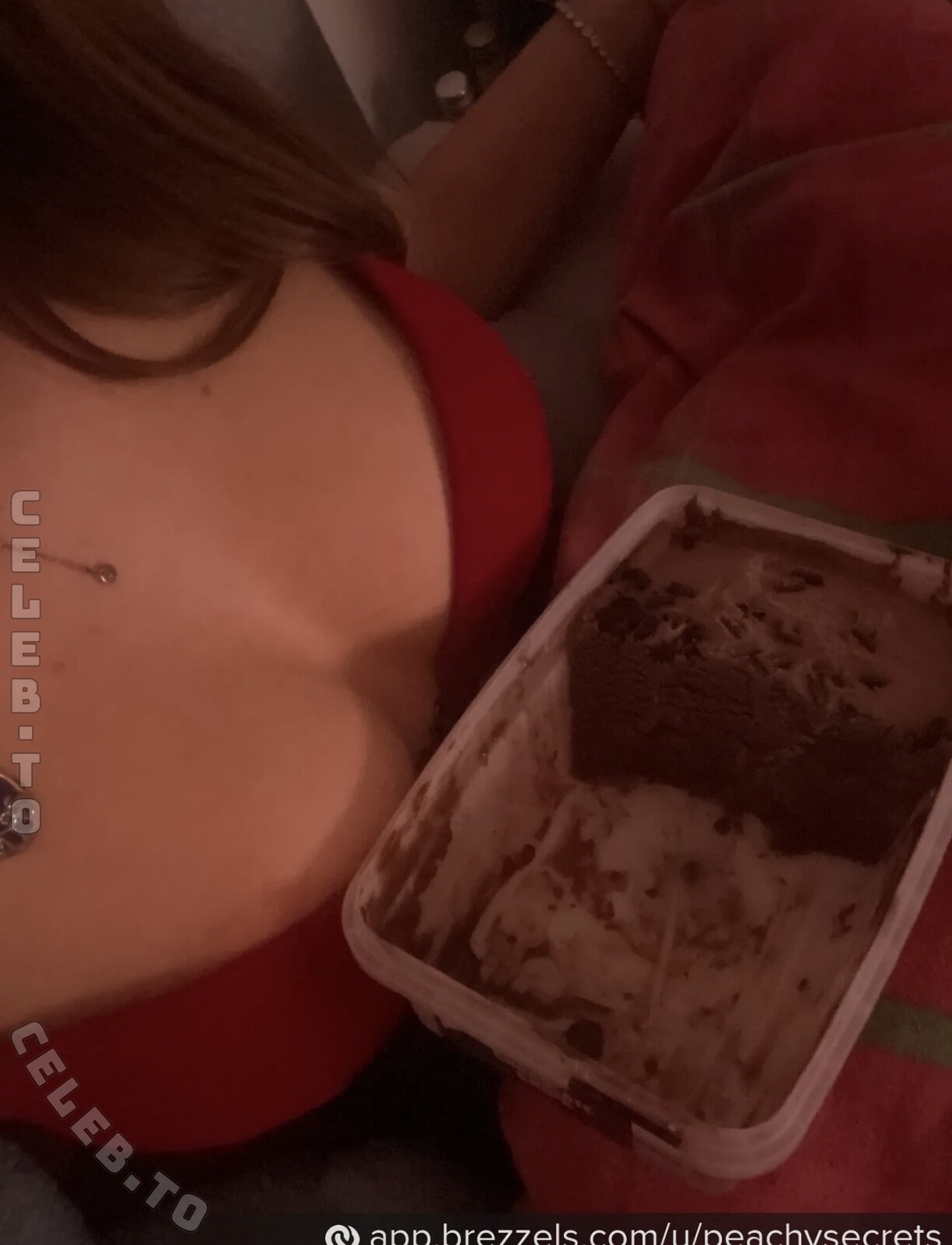 peachysecrets nude photo 1