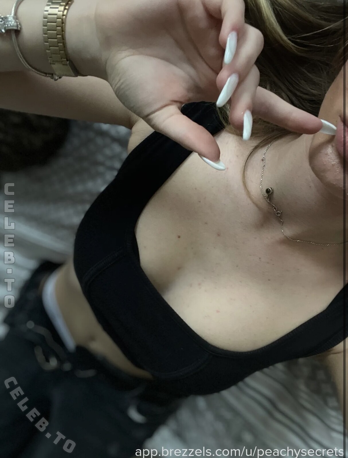 peachysecrets nude photo 20