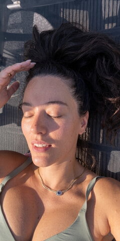 Pelin Akil Fresh (1 photo)