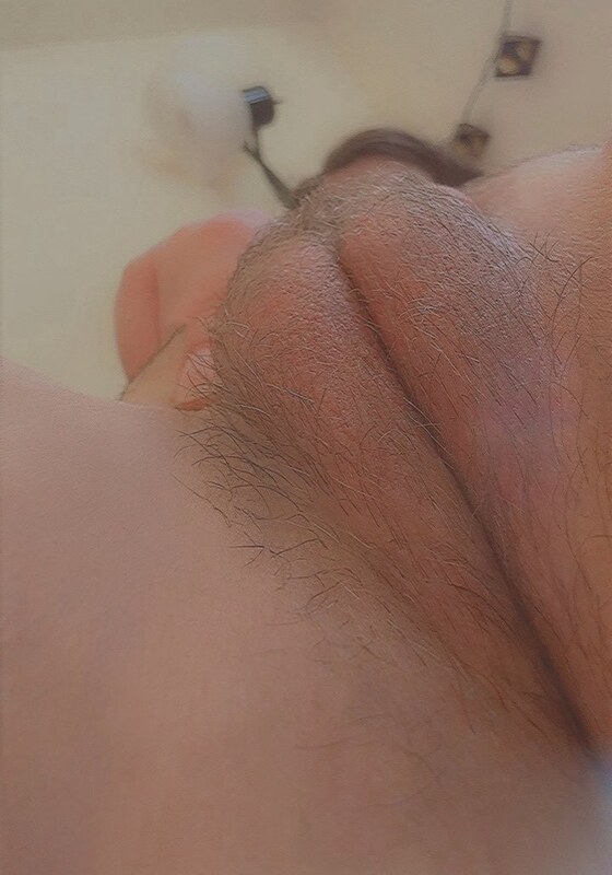 pervynpretty nude photo 1