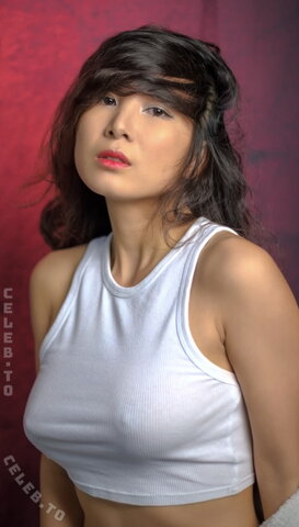 Petsha nude photo 1