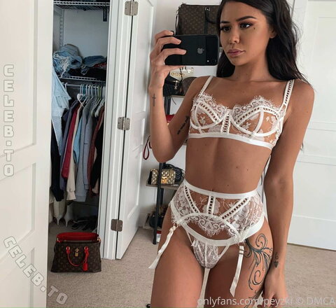 Peyton Chorvat nude photo 1