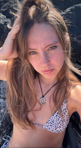 Peyton Coffee nude photo 6