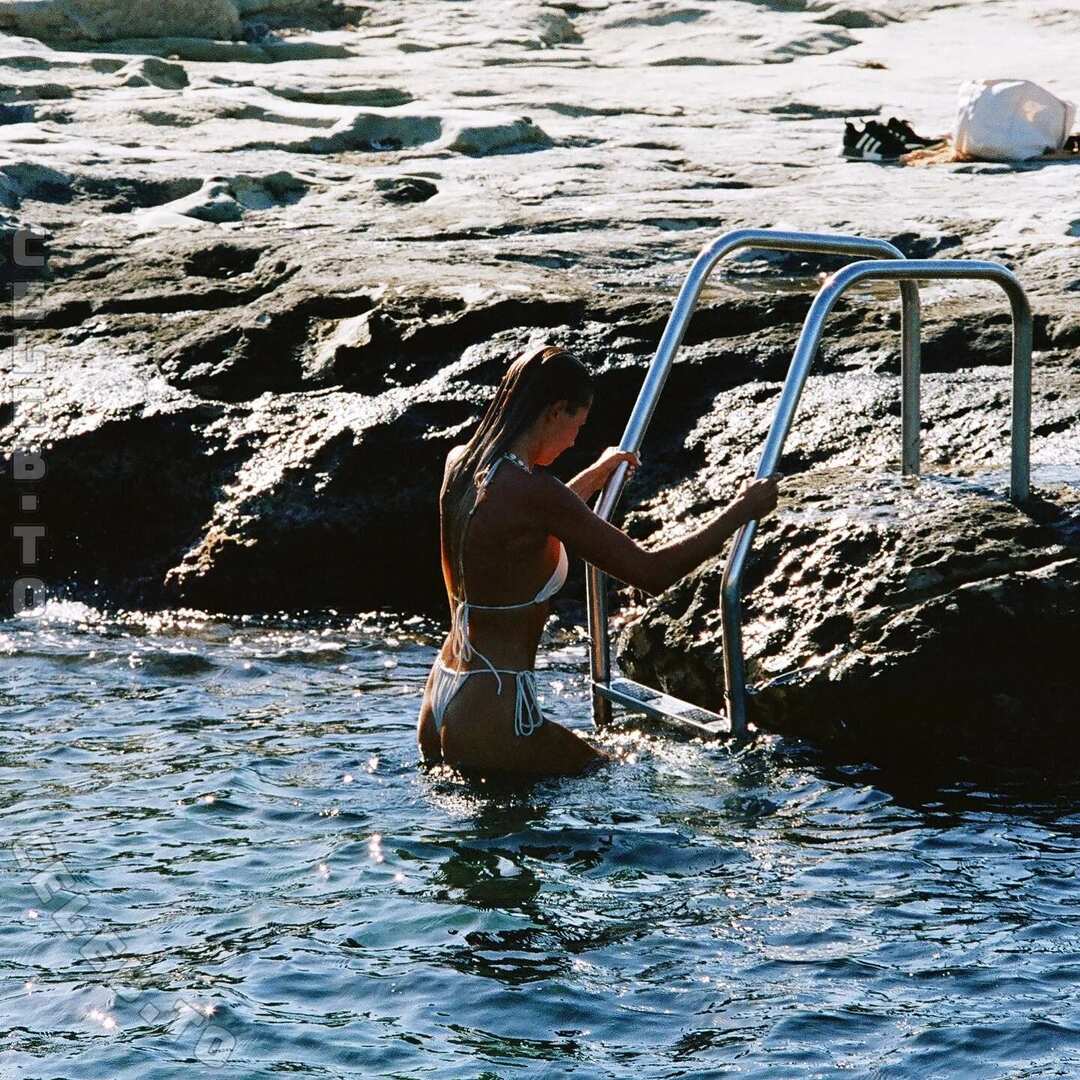 Philine Möllering nude photo 10