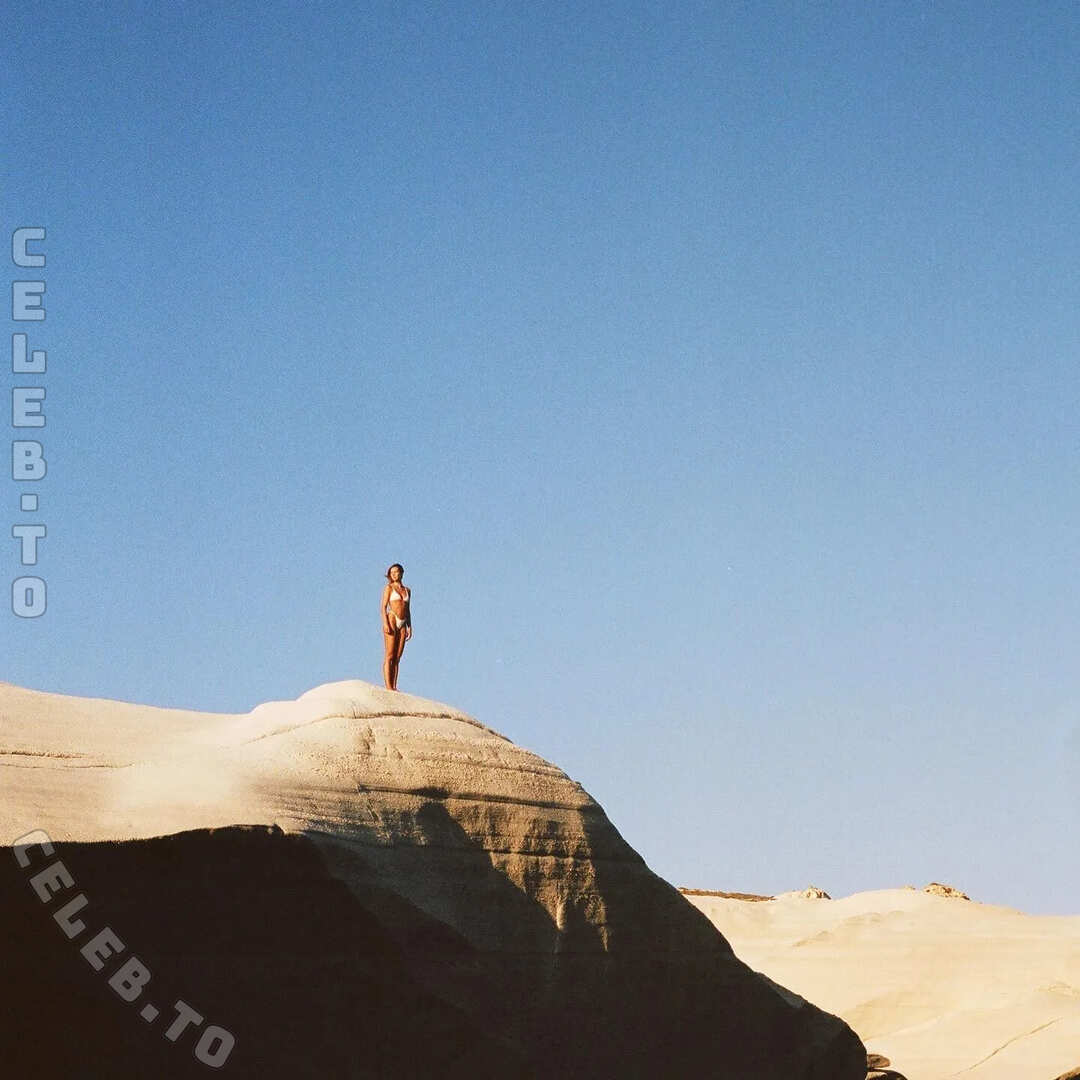 Philine Möllering nude photo 12